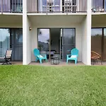 Cozy Bayfront Condo