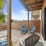 Bumble Beach Townhome, Dog Friendly, Free Activities Included!
