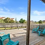 Beach Please, Townhome, Sleeps 4, Free Activities Included!