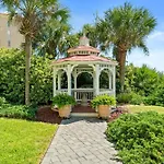 Beachfront, Melissas Happy Place 205, Newly Rem, Free Activities Included!
