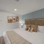 Gulf Paradise - 1Br Oka Island Oasis For Couples