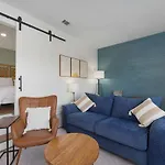 Gulf Paradise - 1Br Oka Island Oasis For Couples
