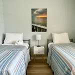Waymar Isle 6 - Beach Walk