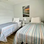 Waymar Isle 6 - Beach Walk