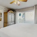 Pelican Isle 418