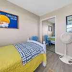 El Matador 453 By Alicia Hollis Rentals Open Updated Condo