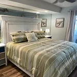 El Matador 245 By Alicia Hollis Rentals Open Now