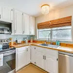 2 Mi To Shore Modern Retreat In Fort Walton Beach