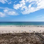 Pelican Isle 411
