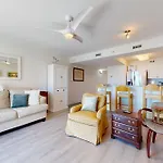 Pelican Isle 102