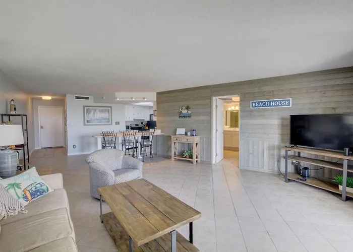 El Matador 415 - Walk Right Out To The Pool And The Beach!