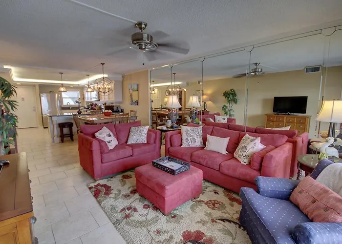 El Matador 466 - Gulf Front With Beautiful Views Of The Gulf And Pool