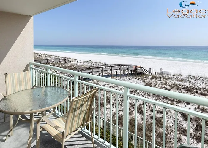 Pi 304 - Beachfront Condo - Sleeps 6 - Beach Service - Great Family Getaway!