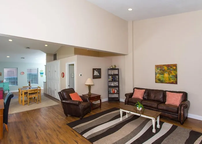 Cozy Retreat-348 Miracle Strip Pkwy Sw, Suite 8A, Ft Walton Bch, Fl 32548