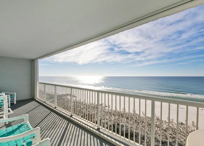 Secret Agents Welcome Gulf Views At The Islander 7007