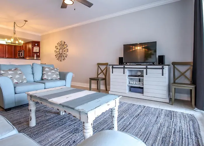 Cozy Courtyard Condo Stunning Gulf And Courtyard Views Sleeps 10