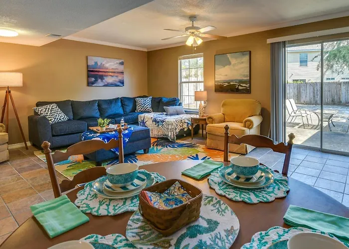 Breezy Fort Walton Townhome About 5 Mi To Beach!