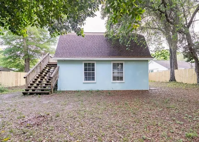 One Bedroom Loft, Very Close To Beach And Downtown