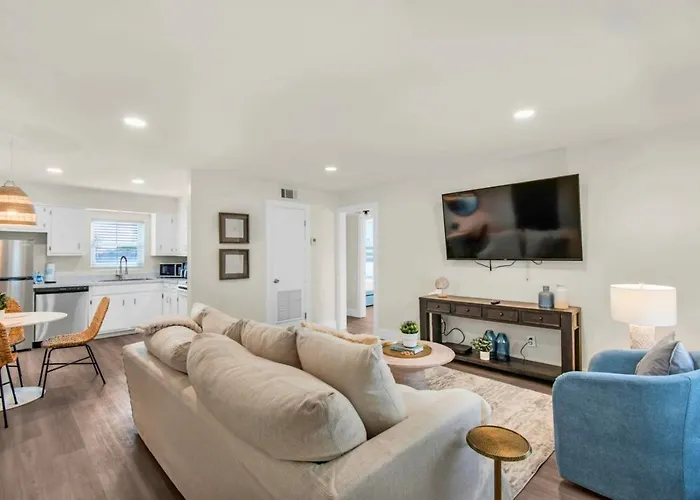 Bluefish 6 Paradise Oka Island 2Br Beauty