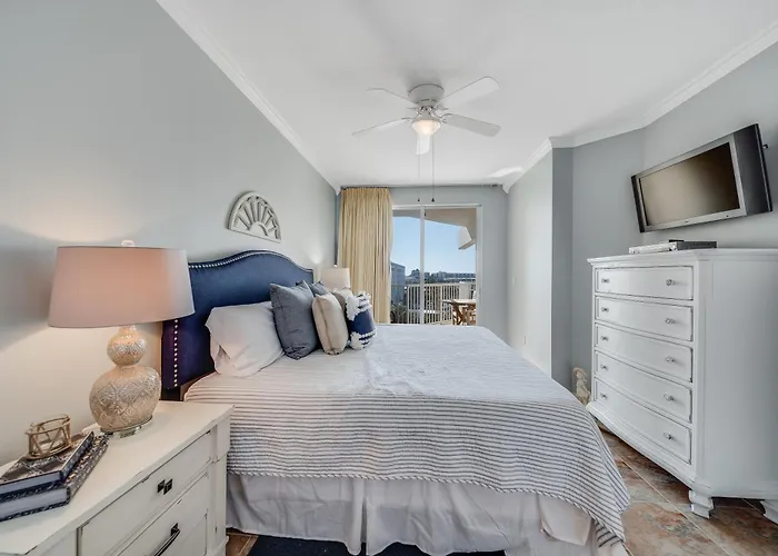 Destin West Gulfside 504 - Amazing Beach View - Free Beach Service - Must See!