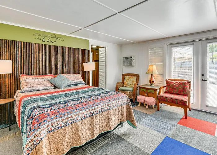 Fort Walton Beach Studio With Shared Pool And Patio!