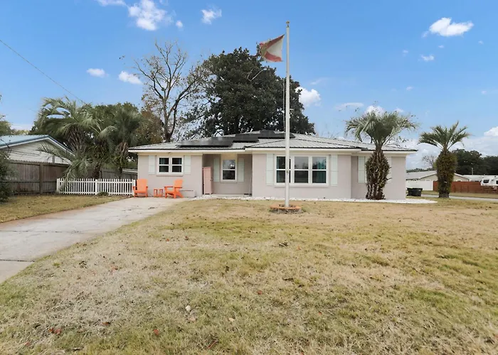 Ocean - 5 Bedroom Retreat With Pickleball, Arcade, Grill & Beach Access!