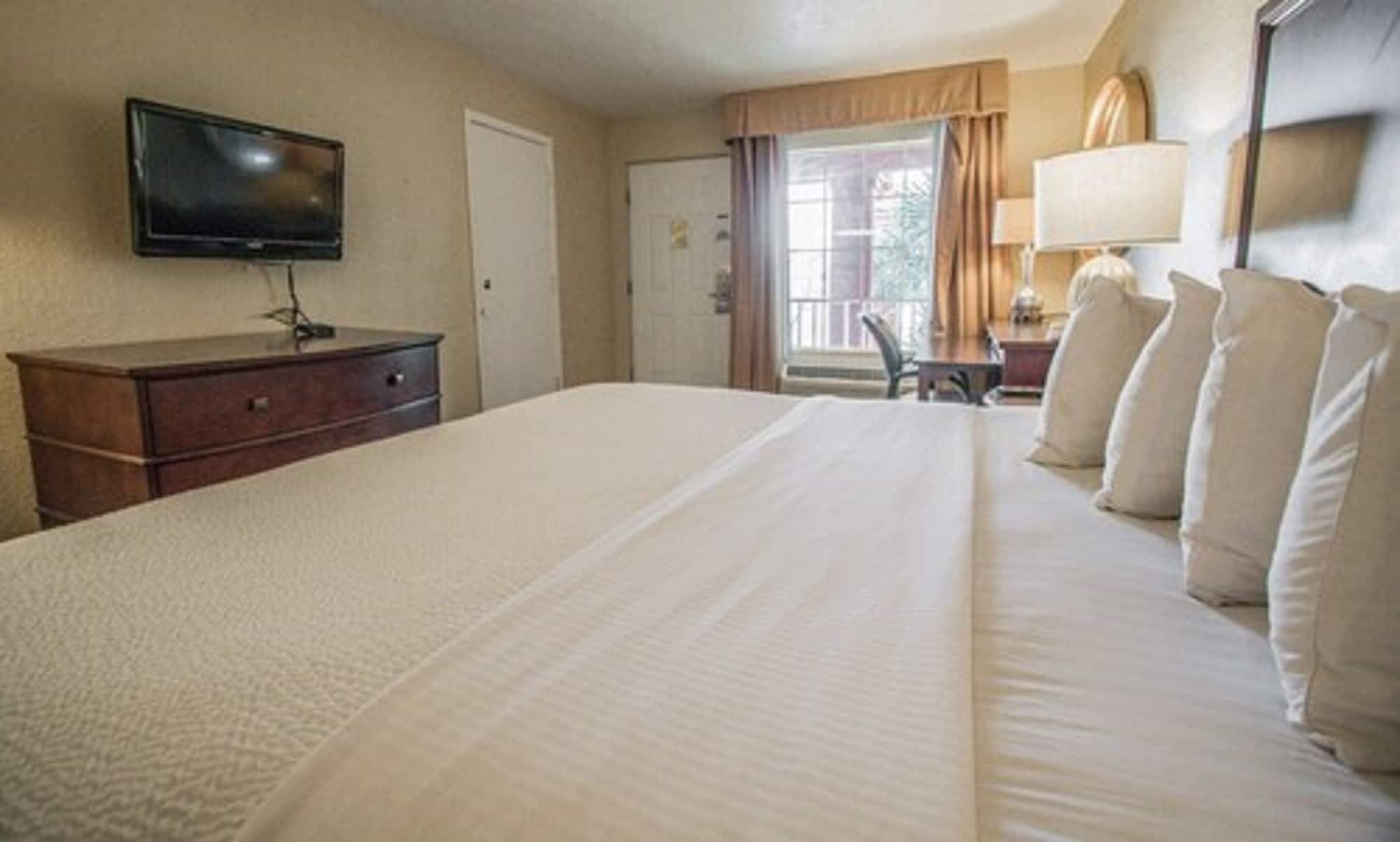Days By Wyndham Walton Motel 2*