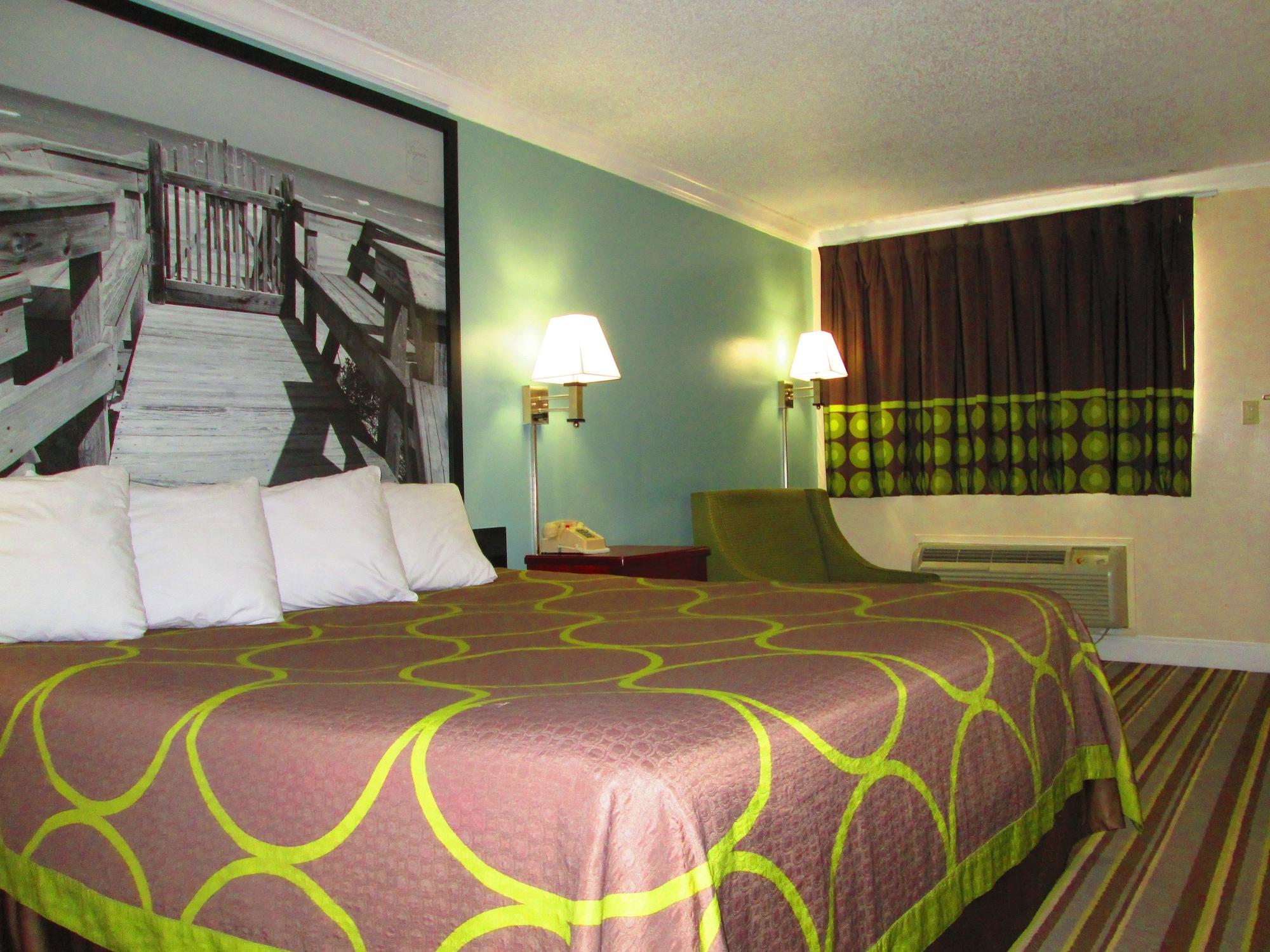 Super 8 By Wyndham Ft Walton Motel
