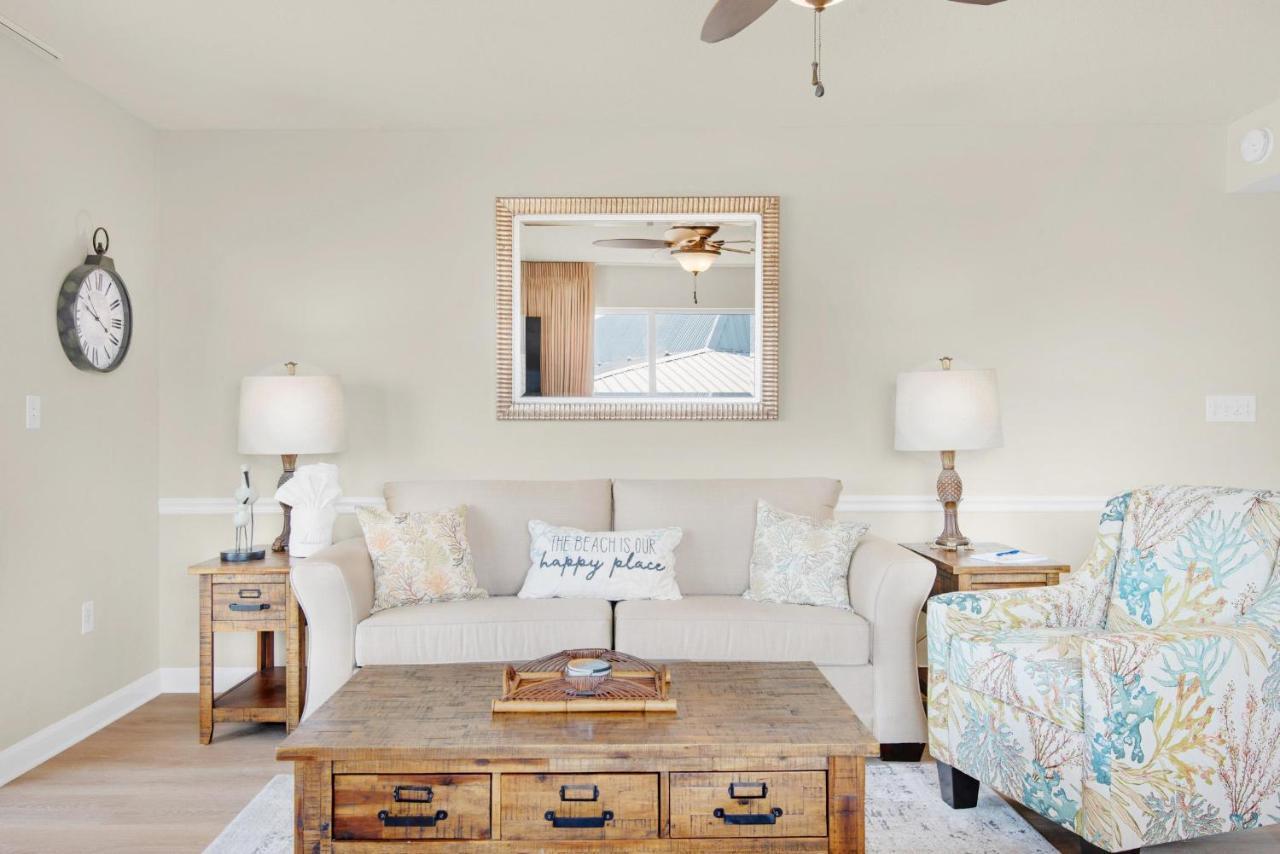 Pelican Isle 301 Holiday home *