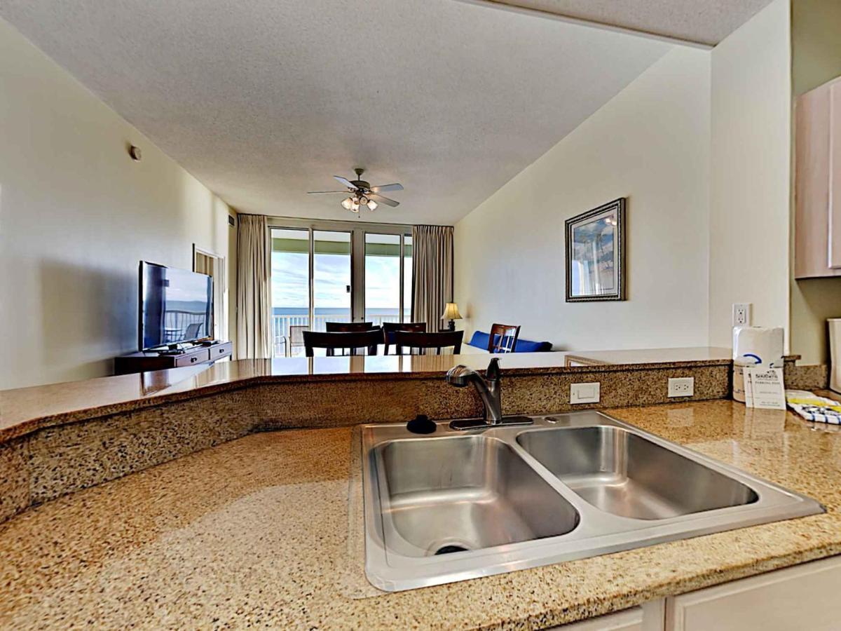Amazing In Walton With Heated Swimming Pool, Outdoor Swimming Pool And 3 Bedrooms Apartment *