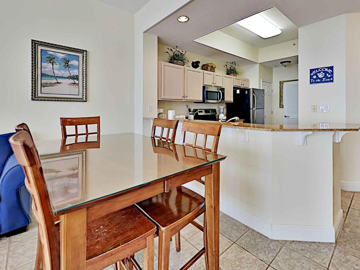 Amazing In Walton With Heated Swimming Pool, Outdoor Swimming Pool And 3 Bedrooms Apartment *