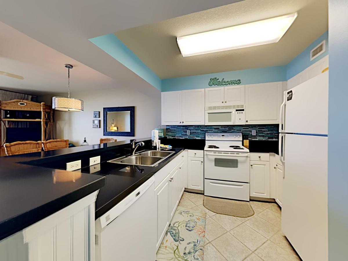 Pelican Isle #203 Apartment *