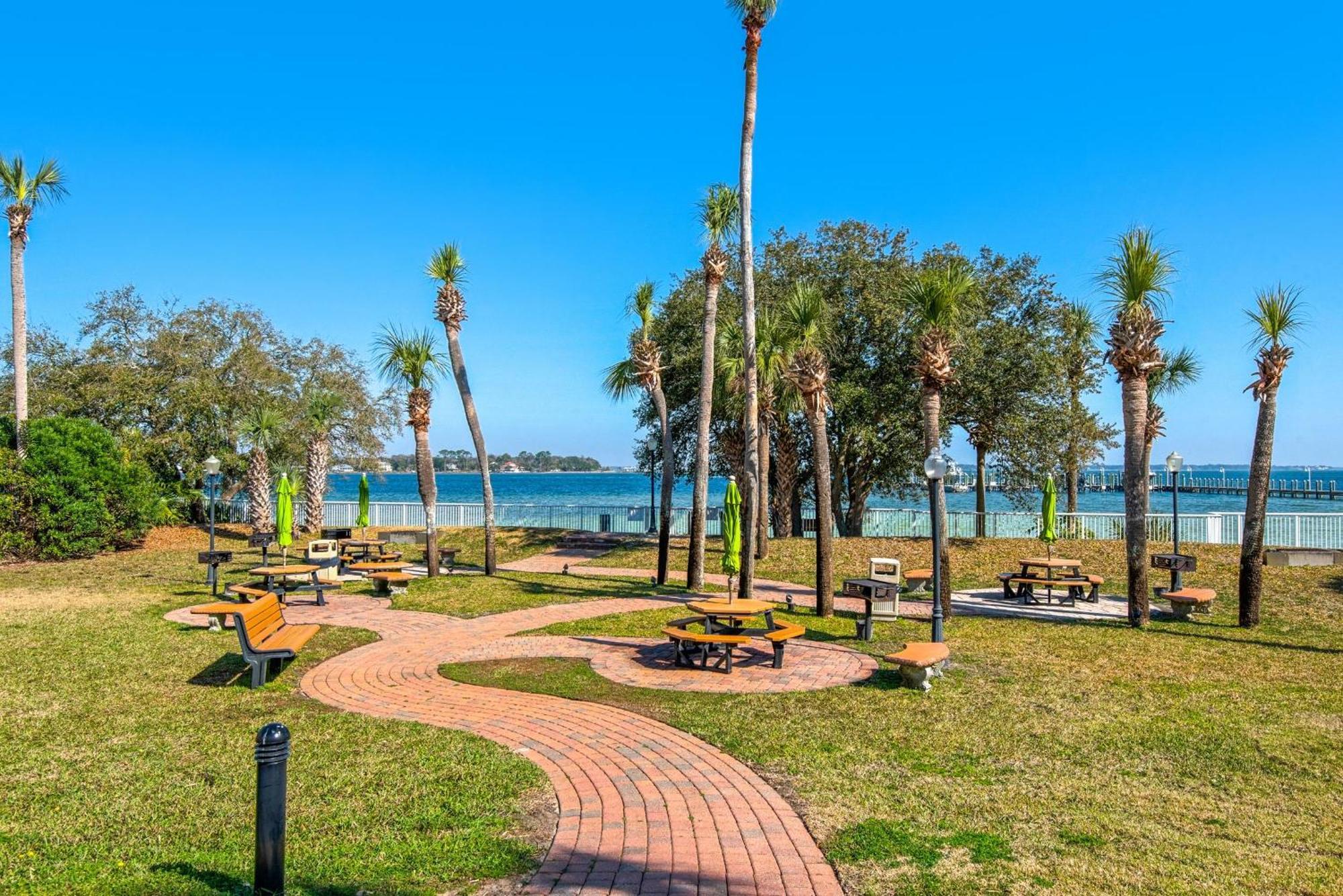 Destin West Gulfside #212 Holiday home *