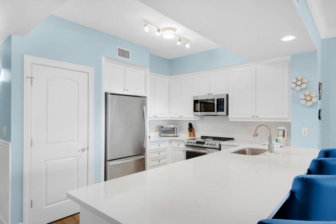 Azure #407 * Fort Walton Beach