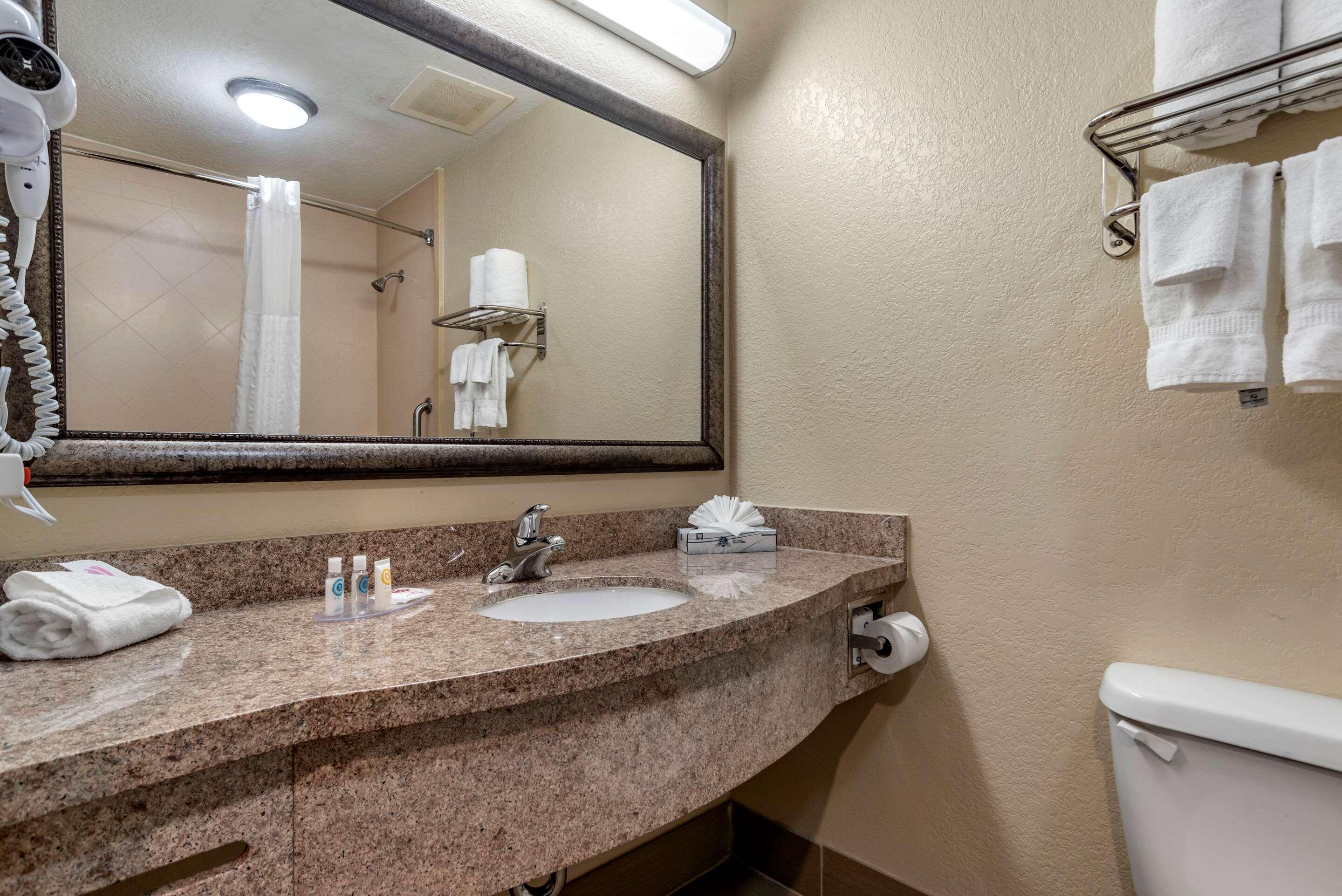 Hotel Comfort &