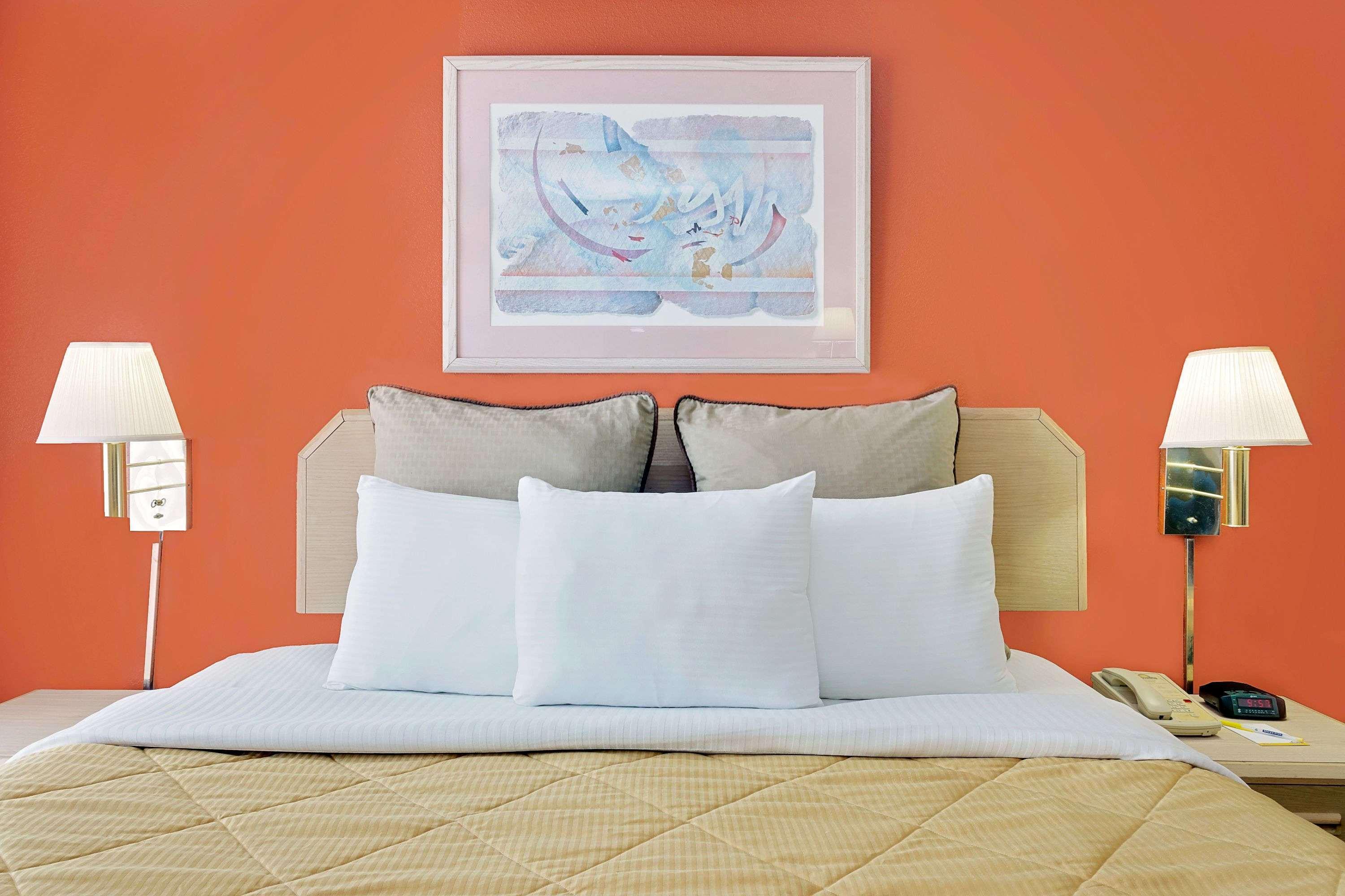 Days By Wyndham Walton Motel 2*
