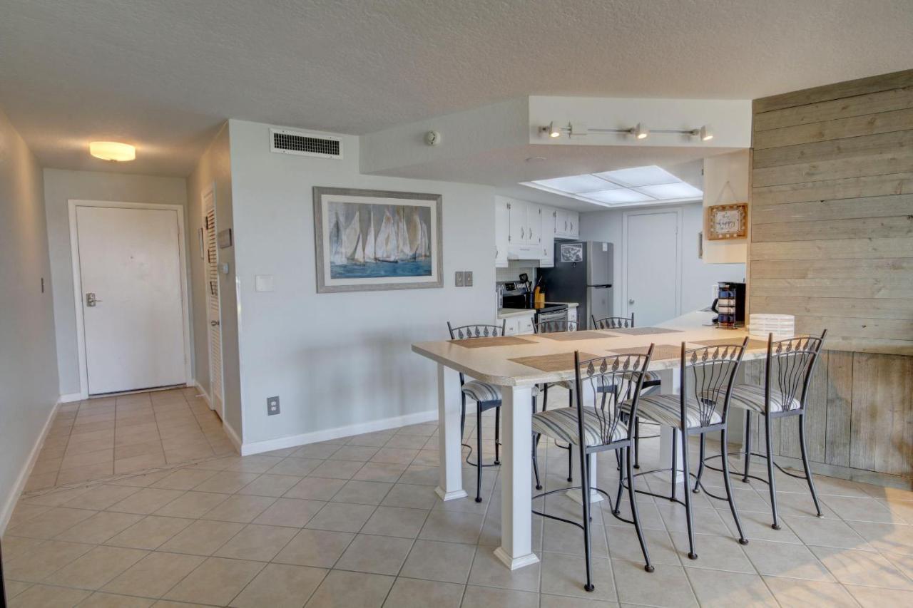 El Matador 415 - Walk Right Out To The Pool And The Beach! *