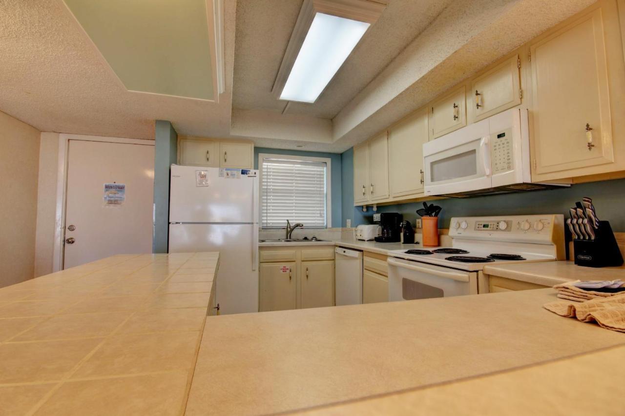 El Matador 416 - Walk Right Out To The Pool And The Beach! Holiday home
