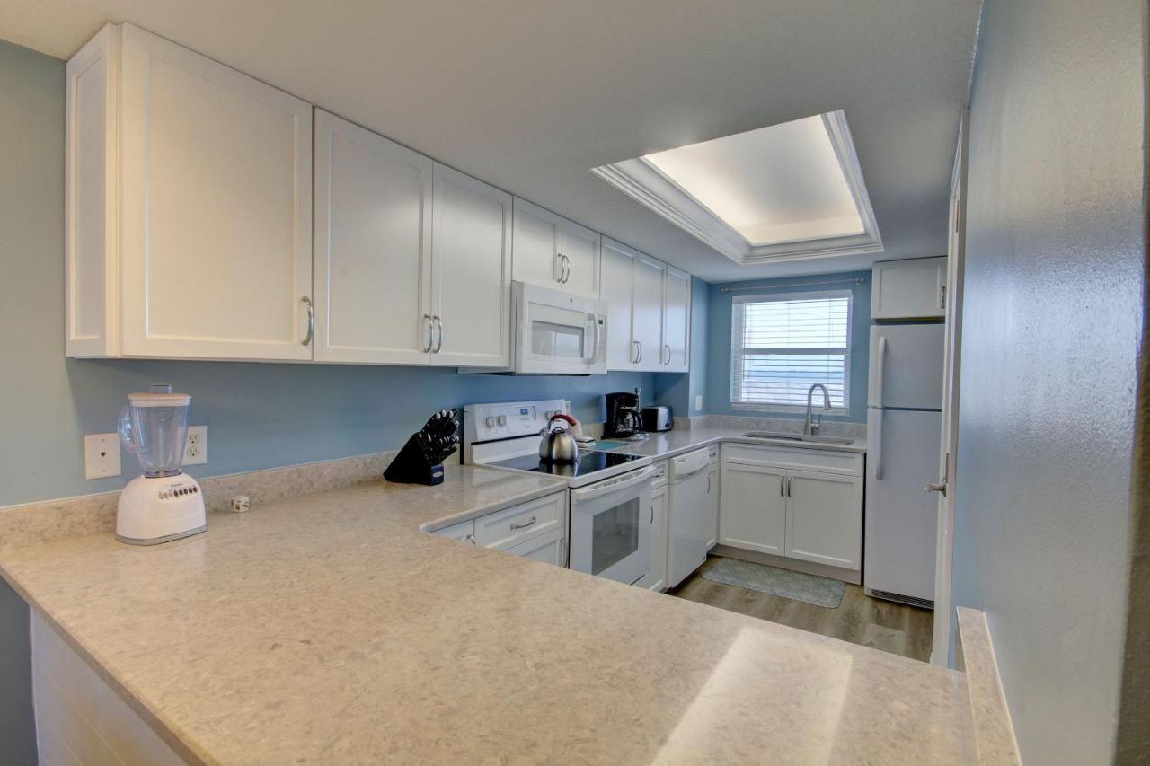 El Matador 427 - Gulf Front With Views Of The Gulf And Pool - Includes Seasonal Service! *