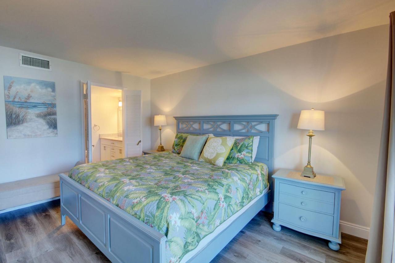 Holiday home El Matador 427 - Gulf Front With Views Of The Gulf And Pool - Includes Seasonal Service!