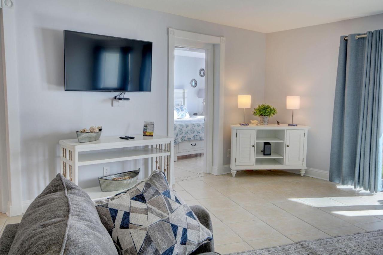El Matador 455 - Gulf Front With Views Of The Gulf And Pool - Includes Seasonal Service! Fort Walton Beach