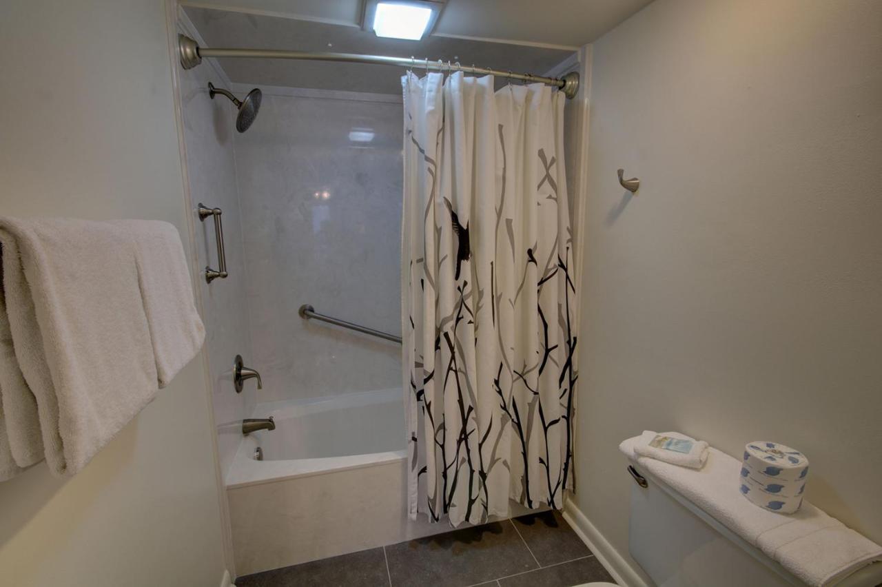 El Matador 447 - Gulf Front With Beautiful Views Of The Gulf And Pool