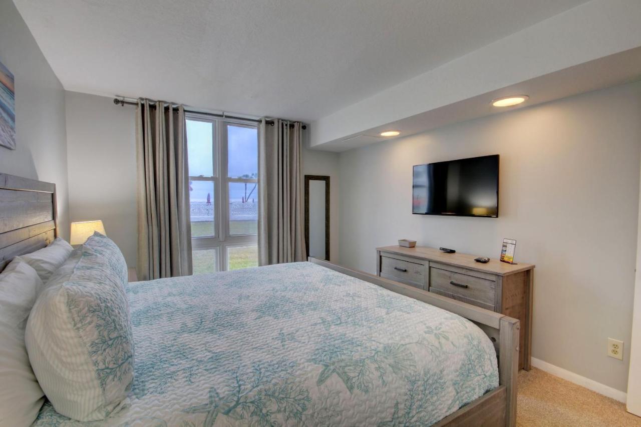 El Matador 415 - Walk Right Out To The Pool And The Beach! Fort Walton Beach