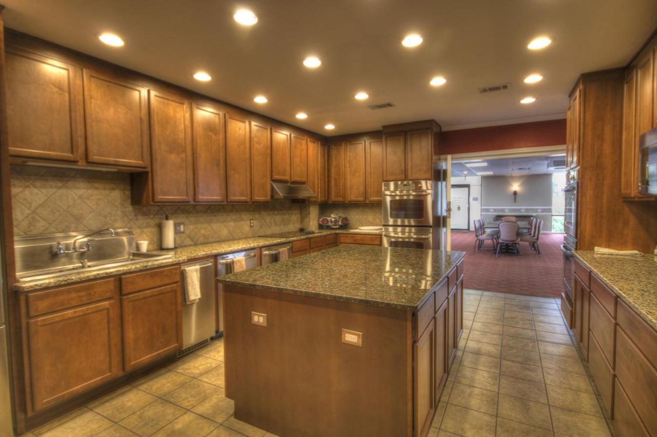 El Matador 110 - Ground Floor Unit With Easy Walk To The Beach!