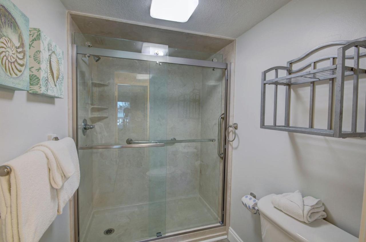 El Matador 427 - Gulf Front With Views Of The Gulf And Pool - Includes Seasonal Service! Holiday home *