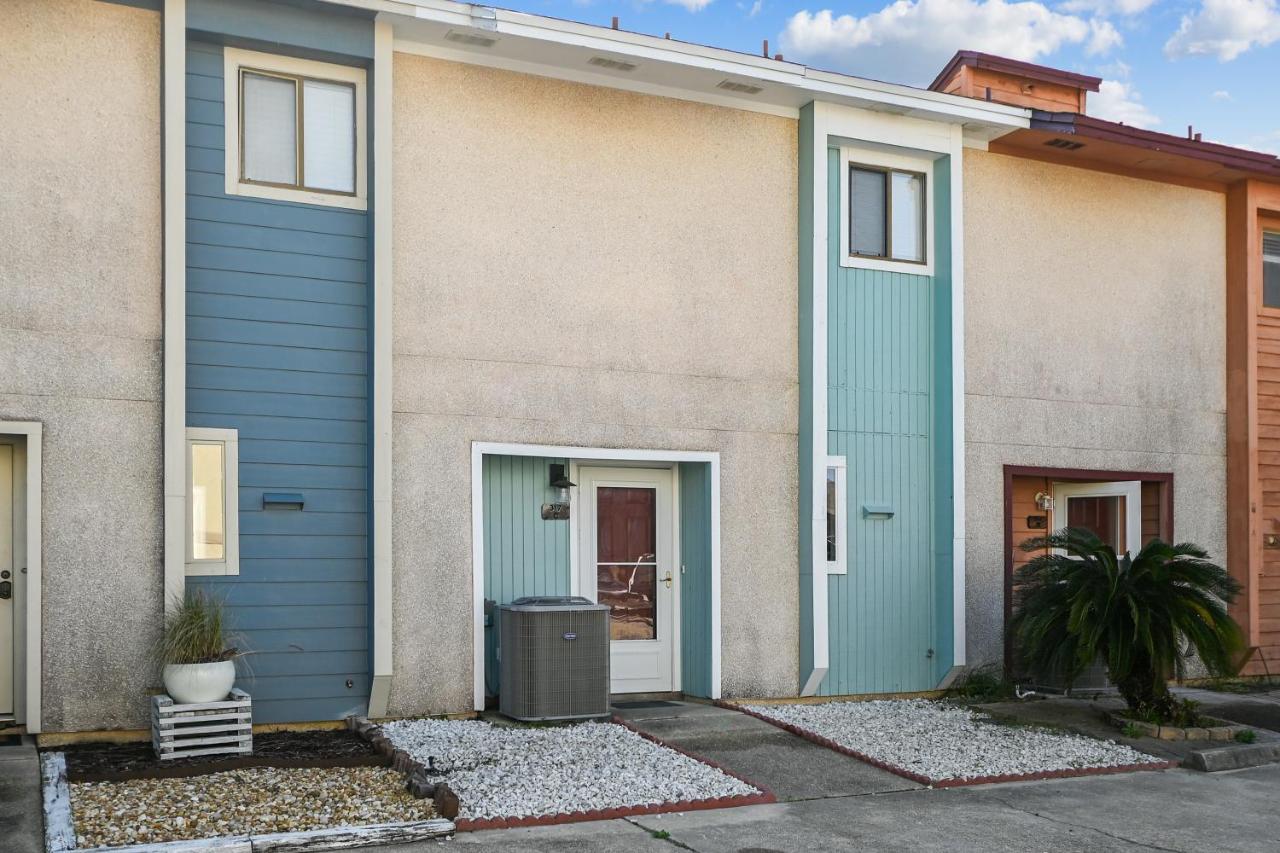 1br Townhouse On Okaloosa Island - 5 Min Walk To Beach! Near Restos!