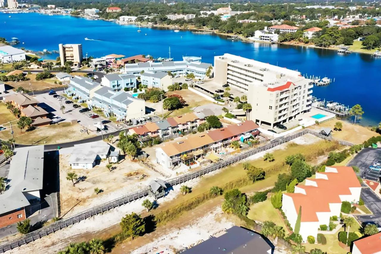 Apartment 1br Townhouse On Okaloosa Island - 5 Min Walk To Beach! Near Restos! Fort Walton Beach