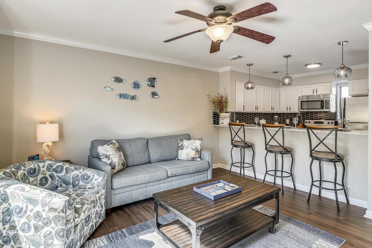 1br Townhouse On Okaloosa Island - 5 Min Walk To Beach! Near Restos! Fort Walton Beach