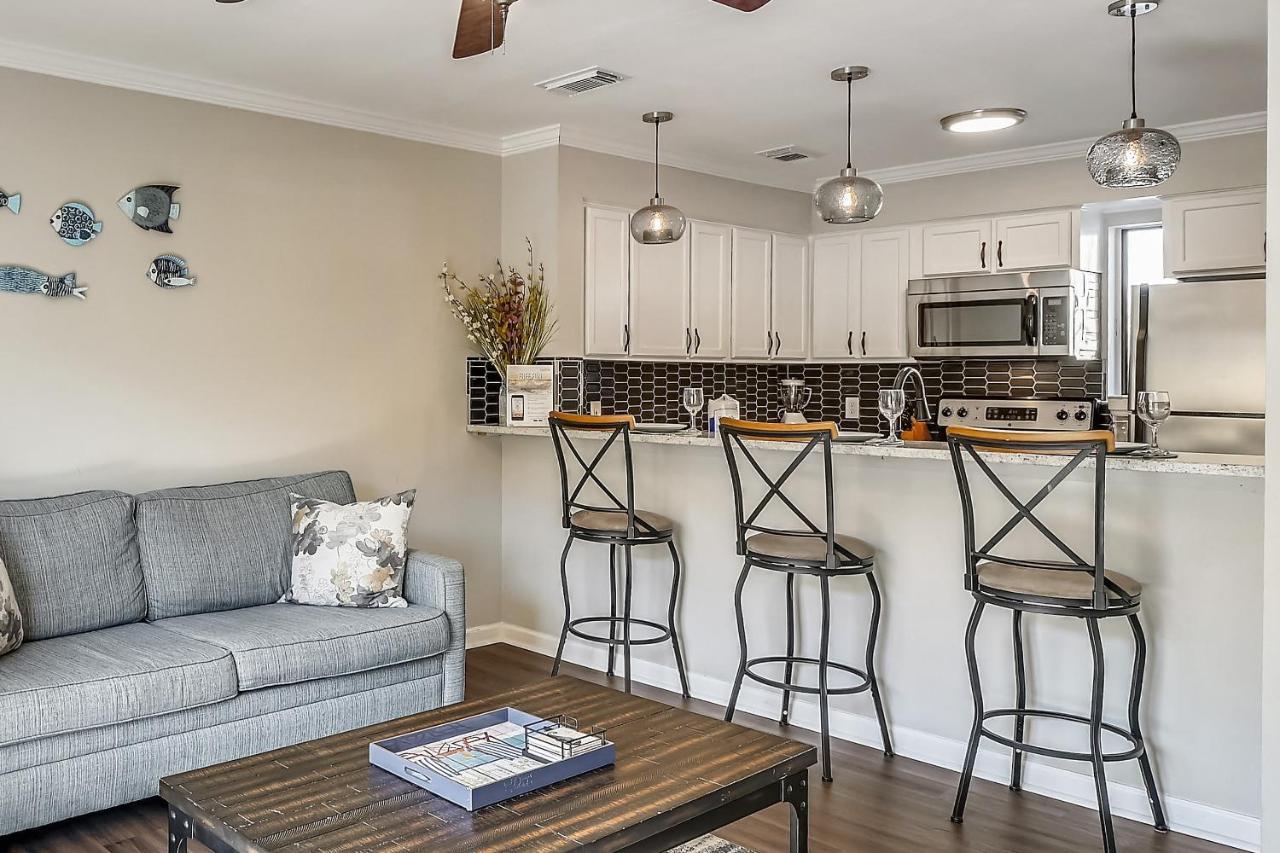 1br Townhouse On Okaloosa Island - 5 Min Walk To Beach! Near Restos! *