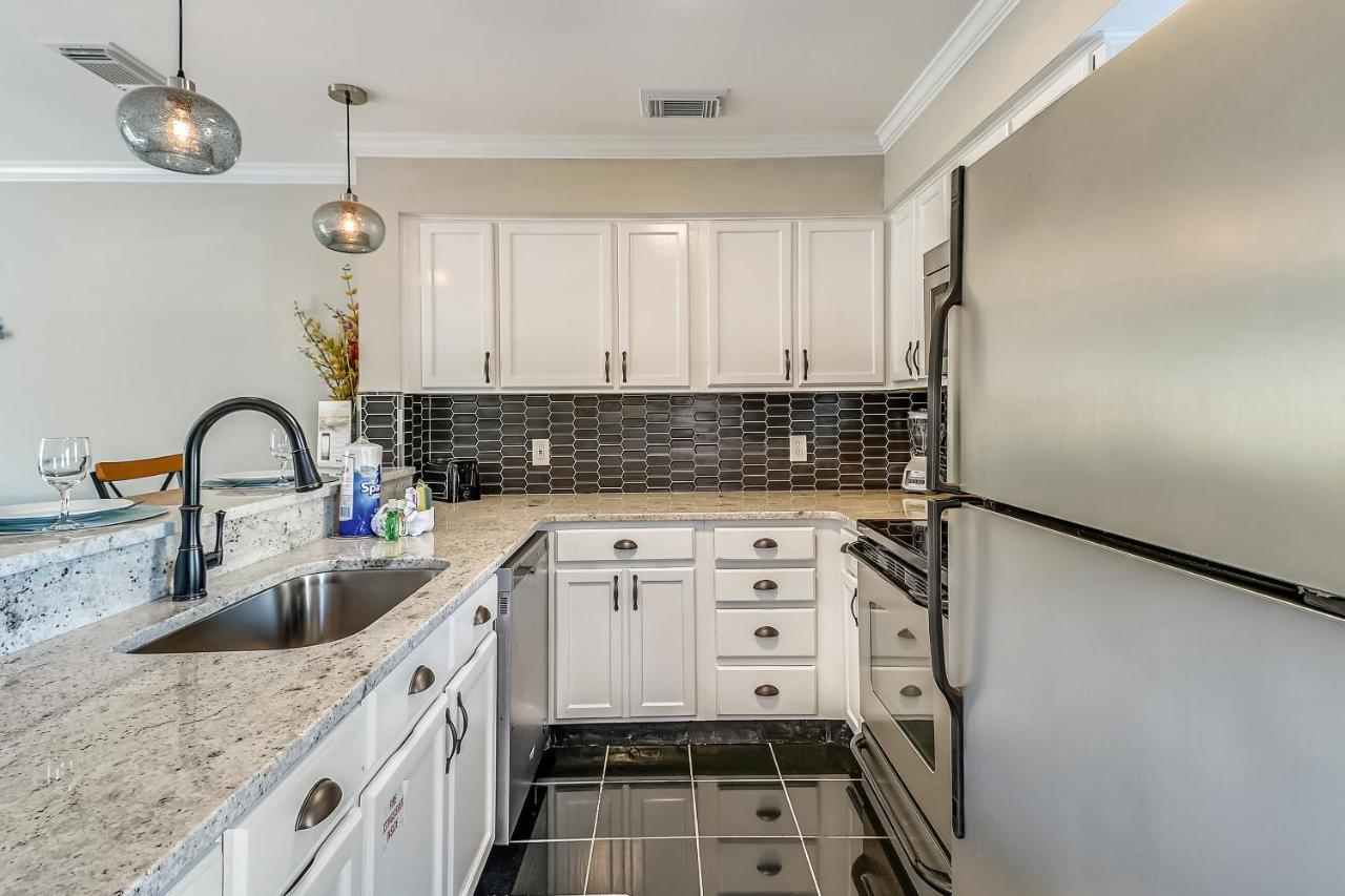 1br Townhouse On Okaloosa Island - 5 Min Walk To Beach! Near Restos!